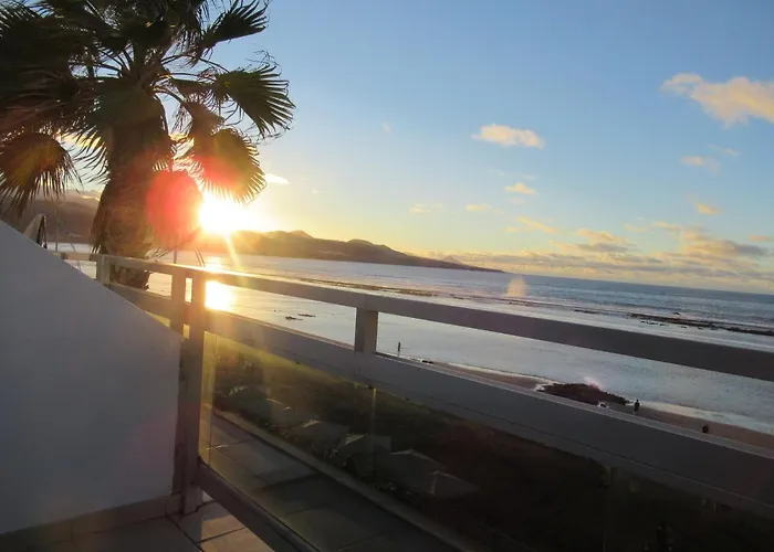 Apartamento 1ª linea Las Canteras -vista mar con terraza y wifi 308